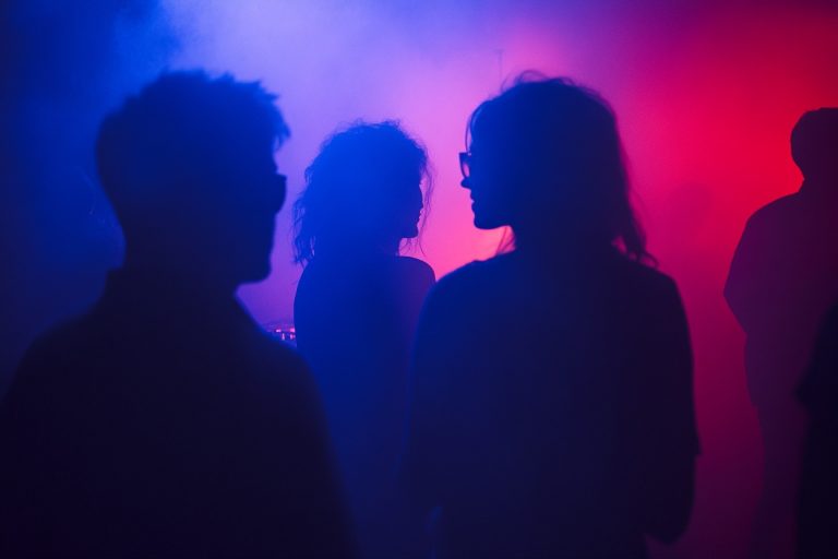 Hoe begin ik met het verkennen van kinky seks in een relatie?