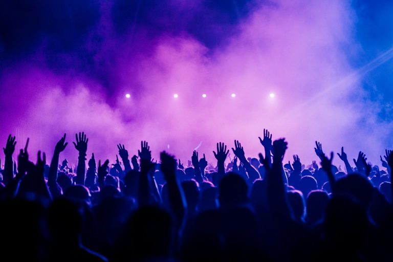 Kan kinky seks een positieve impact hebben op mijn relatie en hoe?